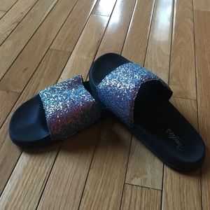 GUC Candie’s slides